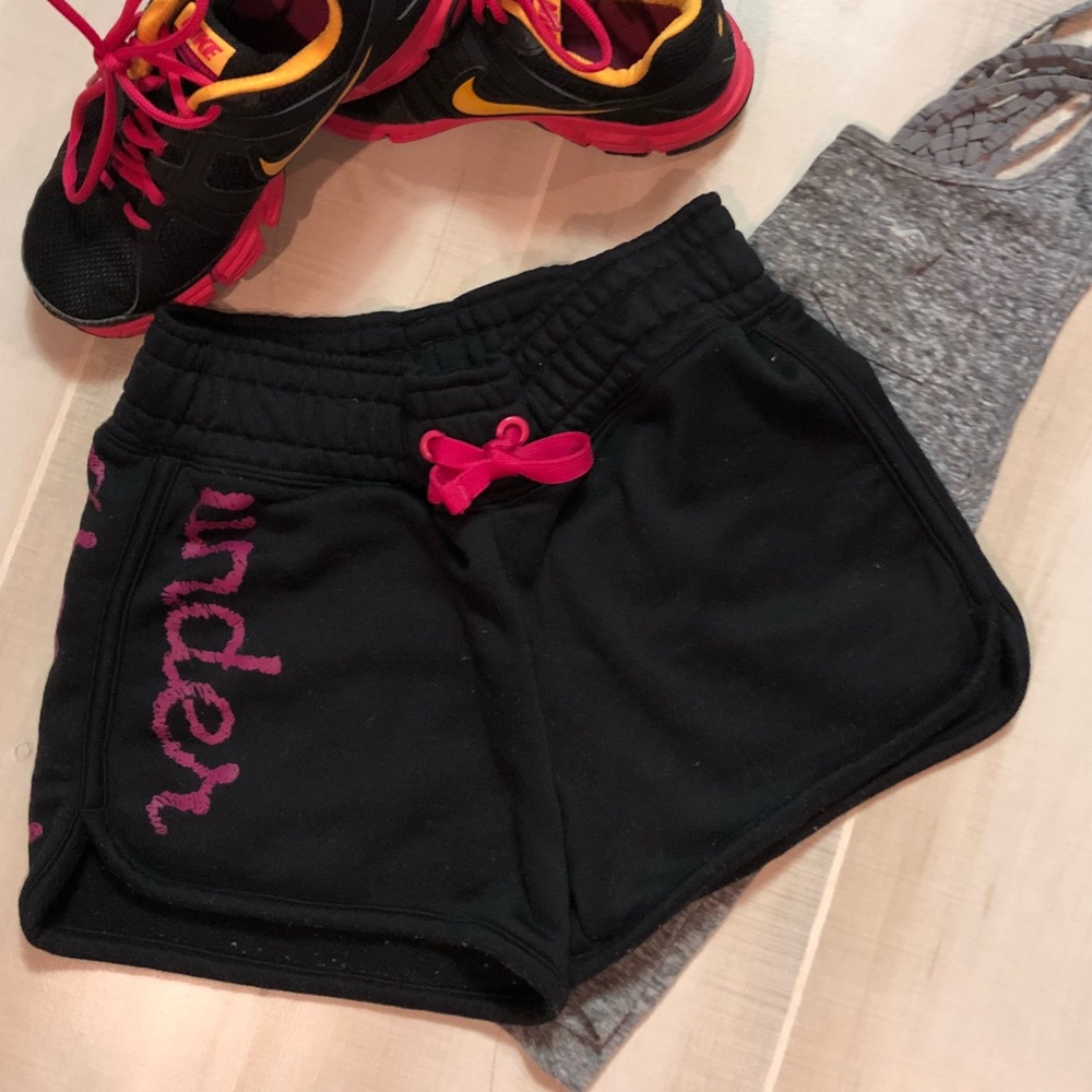 Under Armour Black Shorts size XS